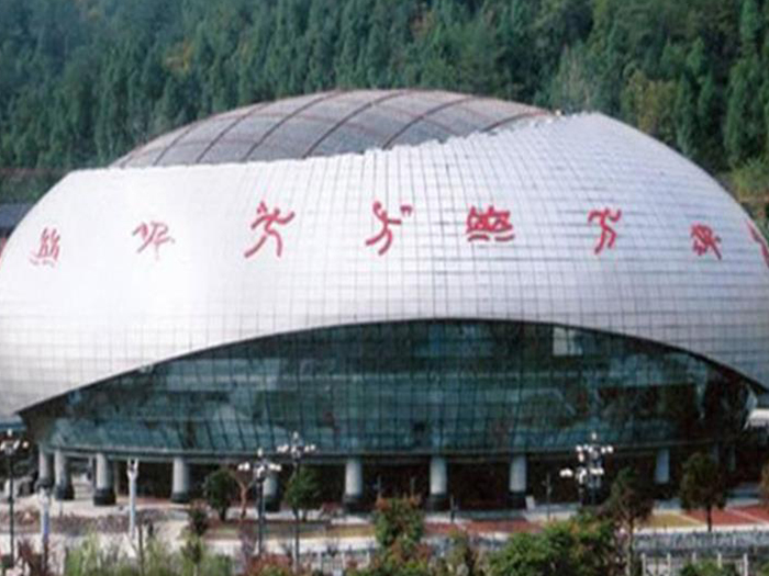 惠州体育中心球形网架加工安装